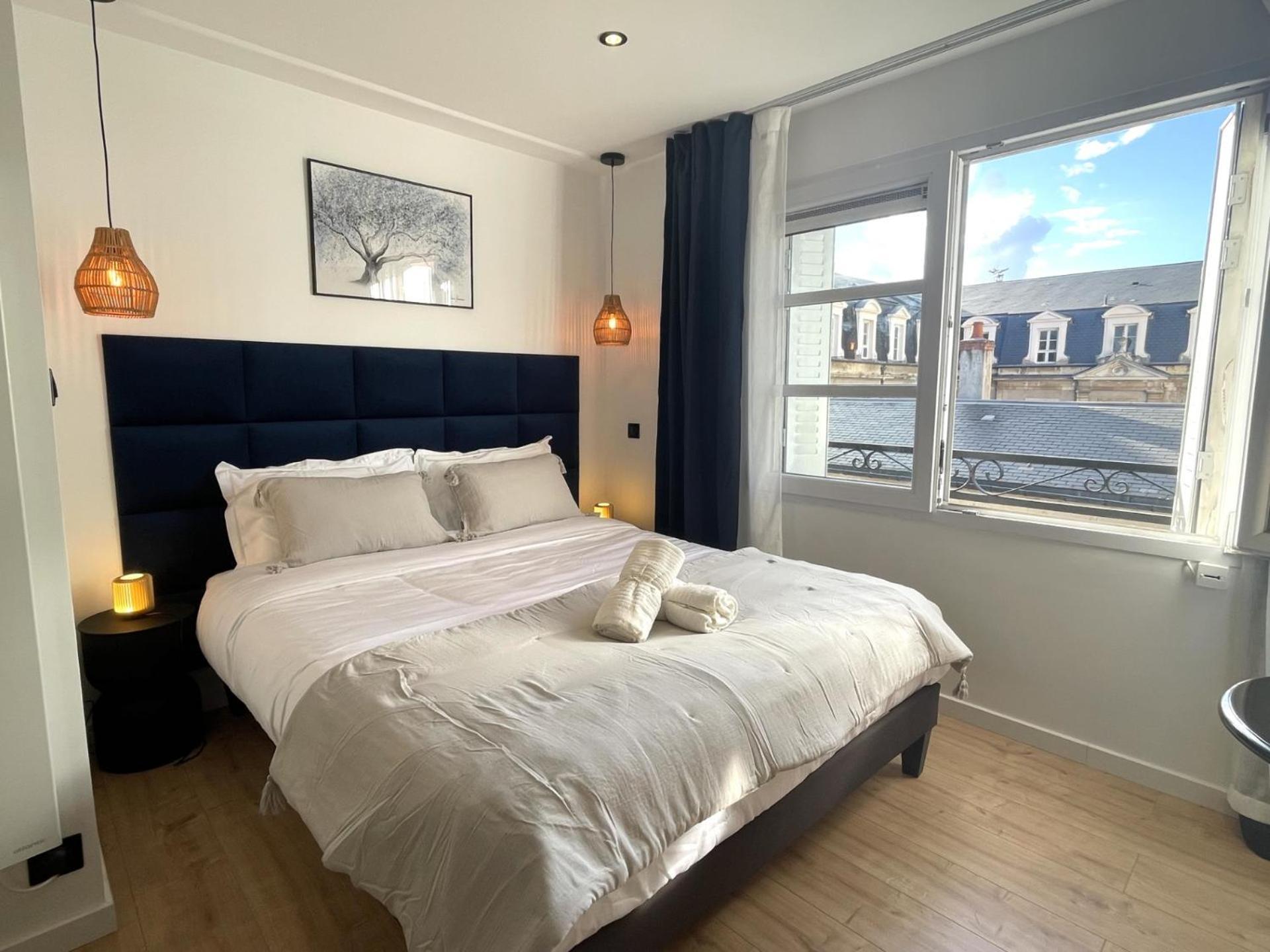 Sous Le Chene Bleu - Appartement Cosy Au Coeur De Dijon Bagian luar foto